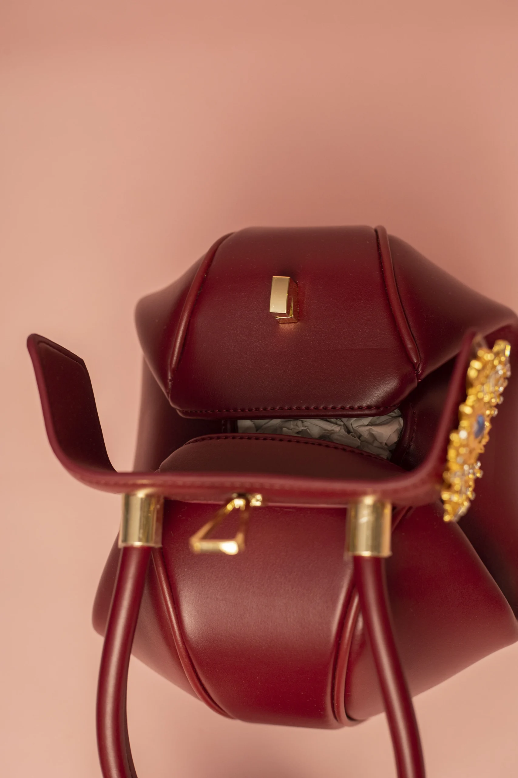 ẸKWÙ – WINE - Image 10